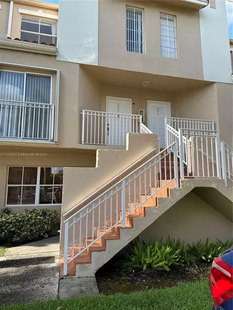 8540 NW 6th Ln #7-206, Miami, FL 33126