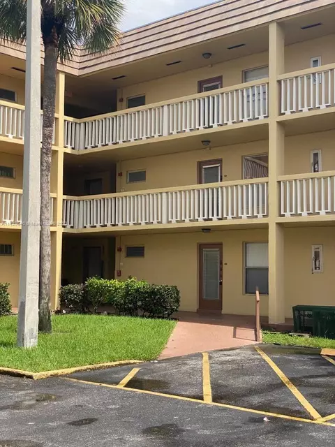 5750 NW 64th Ave #107, Tamarac, FL 33319