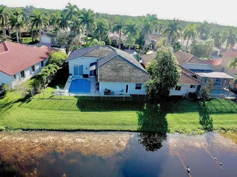 2553 Jardin Ln, Weston, FL 33327
