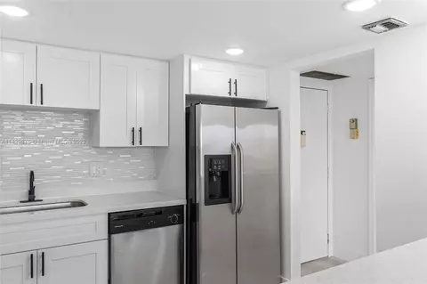 7051 Environ Blvd #435, Lauderhill, FL 33319
