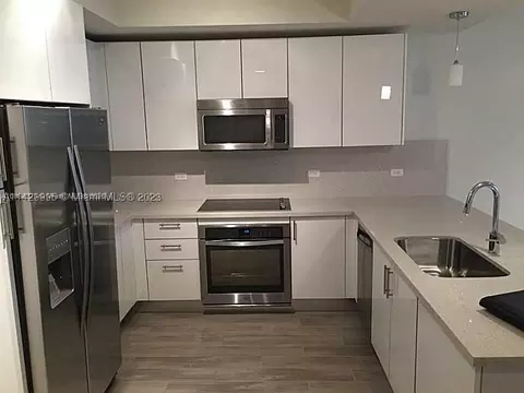 999 SW 1st Ave #1513, Miami, FL 33130
