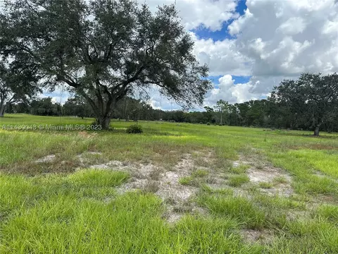1216 NE 144th St, Okeechobee, FL 34972
