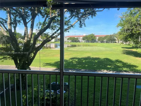 300 SW 134th Way #207E, Pembroke Pines, FL 33027