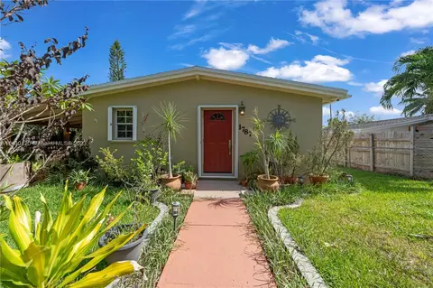 1787 NE 178th St, North Miami Beach, FL 33162