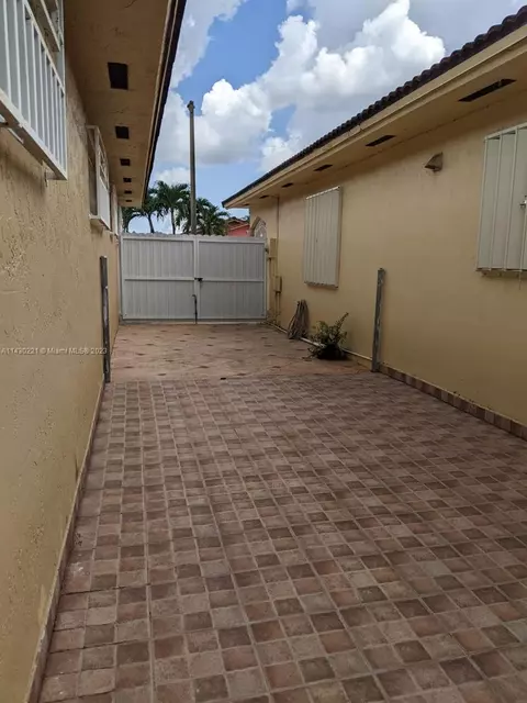 3170 W 78th St, Hialeah, FL 33018 photo 13