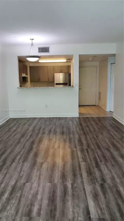 50 Menores Ave #430, Coral Gables, FL 33134