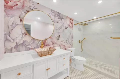 400 Valencia Ave #4, Coral Gables, FL 33134