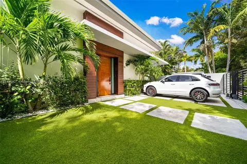 110 SW 19th Rd, Miami, FL 33129