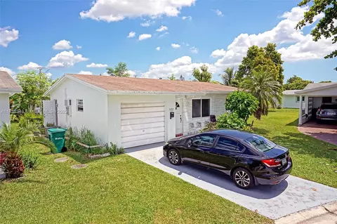 6705 NW 17th St, Margate, FL 33063