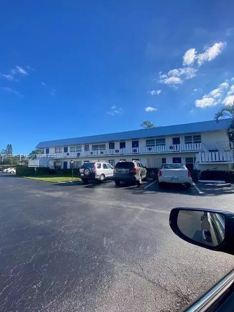 2929 SE Ocean Blvd #C8, Stuart, FL 34996 photo 4