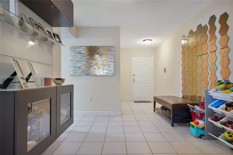 9365 Fontainebleau Blvd #E115, Miami, FL 33172