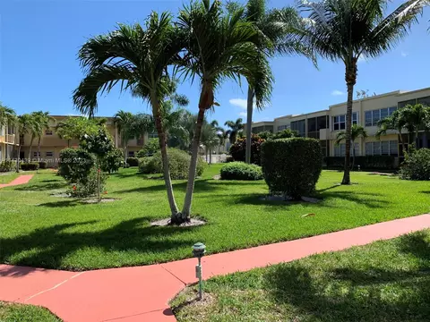 1250 Atlantic Shores Blvd #122, Hallandale Beach, FL 33009