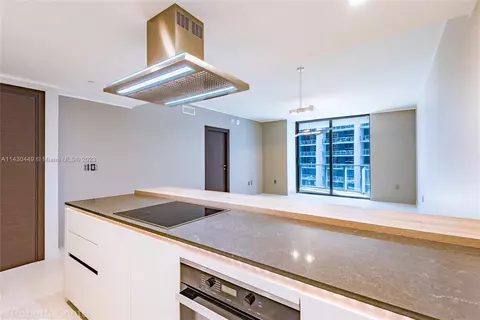 1000 Brickell Plz #2105, Miami, FL 33131