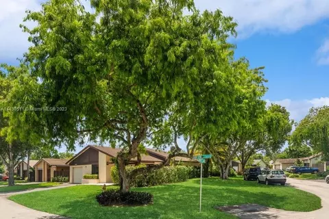 11744 SW 133rd Ct, Miami, FL 33186