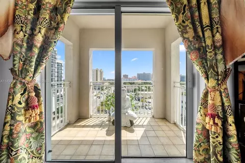 50 Menores Ave #729, Coral Gables, FL 33134