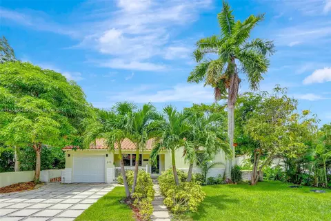 813 Catalina Pl, Coral Gables, FL 33134
