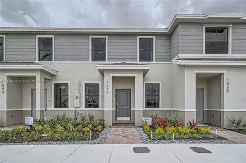 380 NE 13 St, Florida City, FL 33034