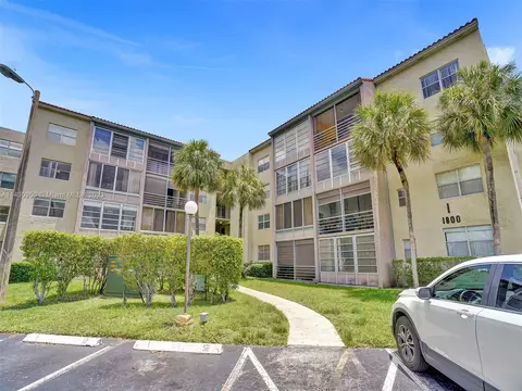 1800 N Lauderdale Ave #1301, North Lauderdale, FL 33068
