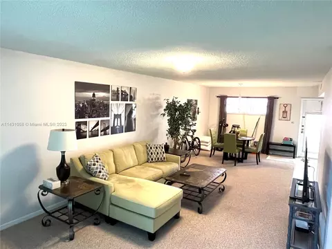 691 S Hollybrook Dr #306, Pembroke Pines, FL 33025