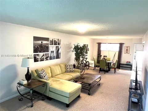 691 S Hollybrook Dr #306, Pembroke Pines, FL 33025