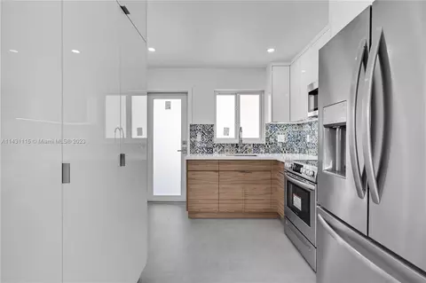 683 E 23rd St, Hialeah, FL 33013 photo 17