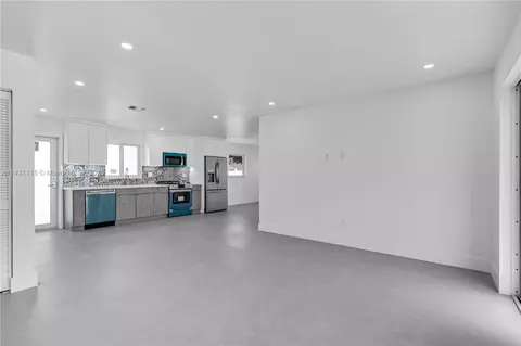 683 E 23rd St, Hialeah, FL 33013 photo 27