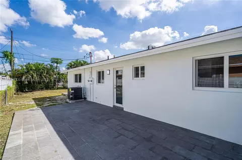 683 E 23rd St, Hialeah, FL 33013 photo 13