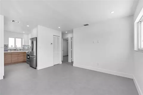 683 E 23rd St, Hialeah, FL 33013 photo 14