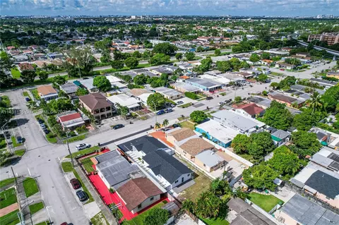 683 E 23rd St, Hialeah, FL 33013 photo 54