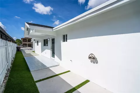 683 E 23rd St, Hialeah, FL 33013 photo 9