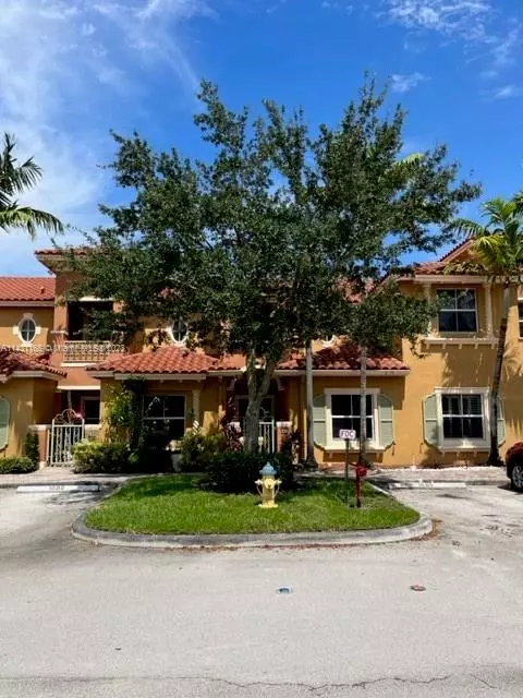 941 SW 143rd Ave #941, Pembroke Pines, FL 33027
