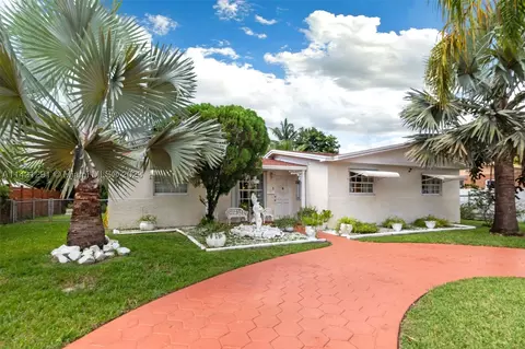 830 NW 200th Ter, Miami Gardens, FL 33169