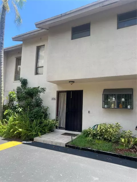 740 SE 1st Way #106, Deerfield Beach, FL 33441