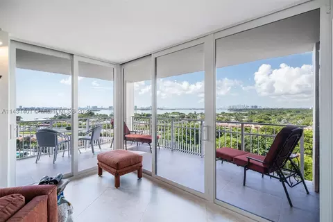 1000 Quayside Ter #1004, Miami, FL 33138