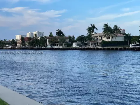 6419 Bay Club Dr #2, Fort Lauderdale, FL 33308
