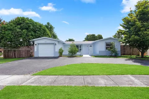 2241 NW 93rd Way, Pembroke Pines, FL 33024