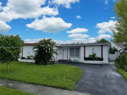8551 NW 25th St, Sunrise, FL 33322