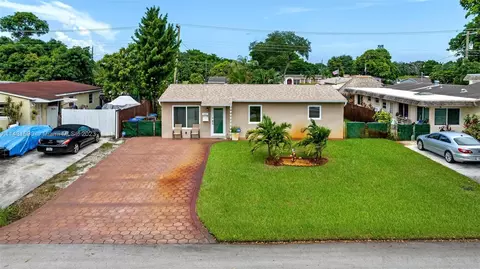 1621 N 71st Ter, Hollywood, FL 33024