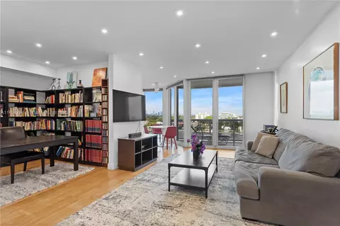 4775 Collins Ave #906, Miami Beach, FL 33140