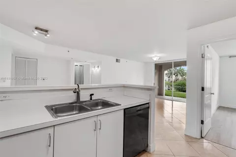 2153 Renaissance #106, Miramar, FL 33025