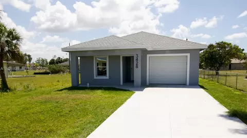 3428 N Jeffcott St, Fort Myers, FL 33916