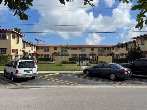 657 SW 11th St #19W, Miami, FL 33129