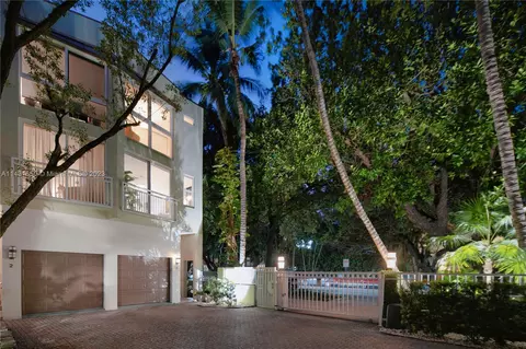 325 Meridian Ave #1, Miami Beach, FL 33139