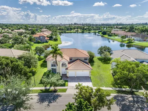 1421 NW 138th Way, Pembroke Pines, FL 33028