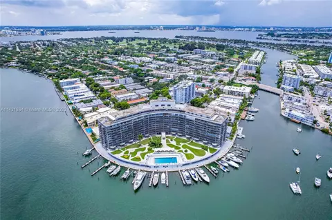 900 Bay Dr #105, Miami Beach, FL 33141