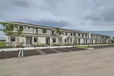 319 NE 12 St, Florida City, FL 33034