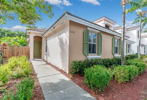 2262 NE 42nd Cir, Homestead, FL 33033