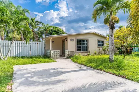 6130 SW 38th Ct, Davie, FL 33314