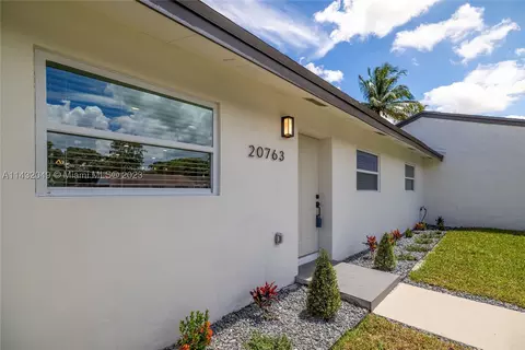 20763 NW 41st Ave Rd, Miami Gardens, FL 33055