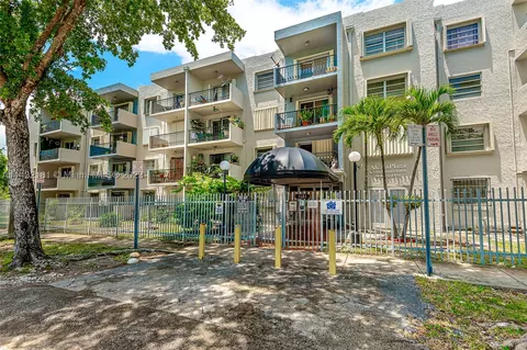 3181 SW 13th St #310, Miami, FL 33145